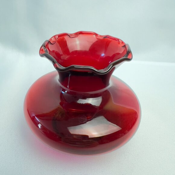 Anchor Hocking Vintage Royal Ruby Red Glass Ruffled Pair Vases Mid-Century 3 ¼” - Picture 7 of 9